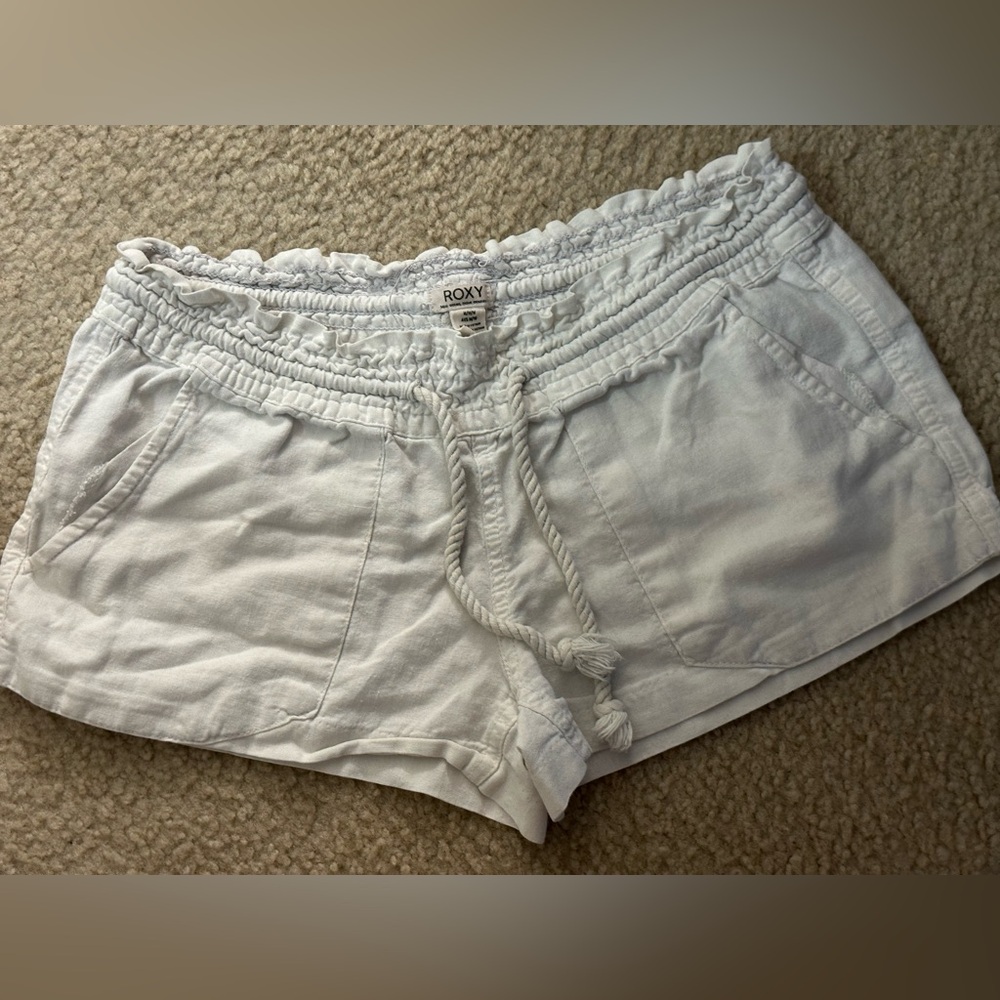 Roxy White Elastic Waist Shorts Women’s Size Medium